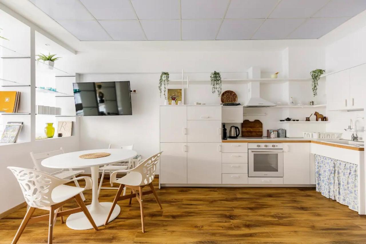Felicity Loft In _ Accessible & Comfortable Apartment *